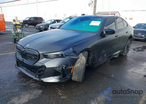 2024 BMW I5 M60 z USA, uszkodzony, nr VIN WBY43FK0XRCS94655